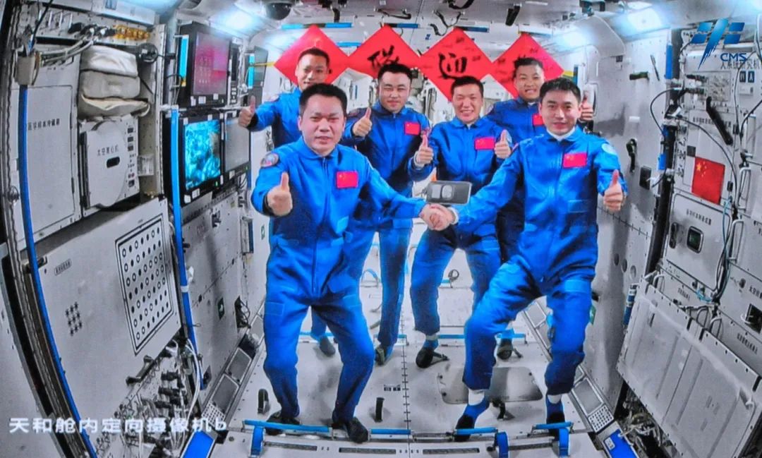 欧陆：神舟十八号3名航天员顺利进驻中国空间站